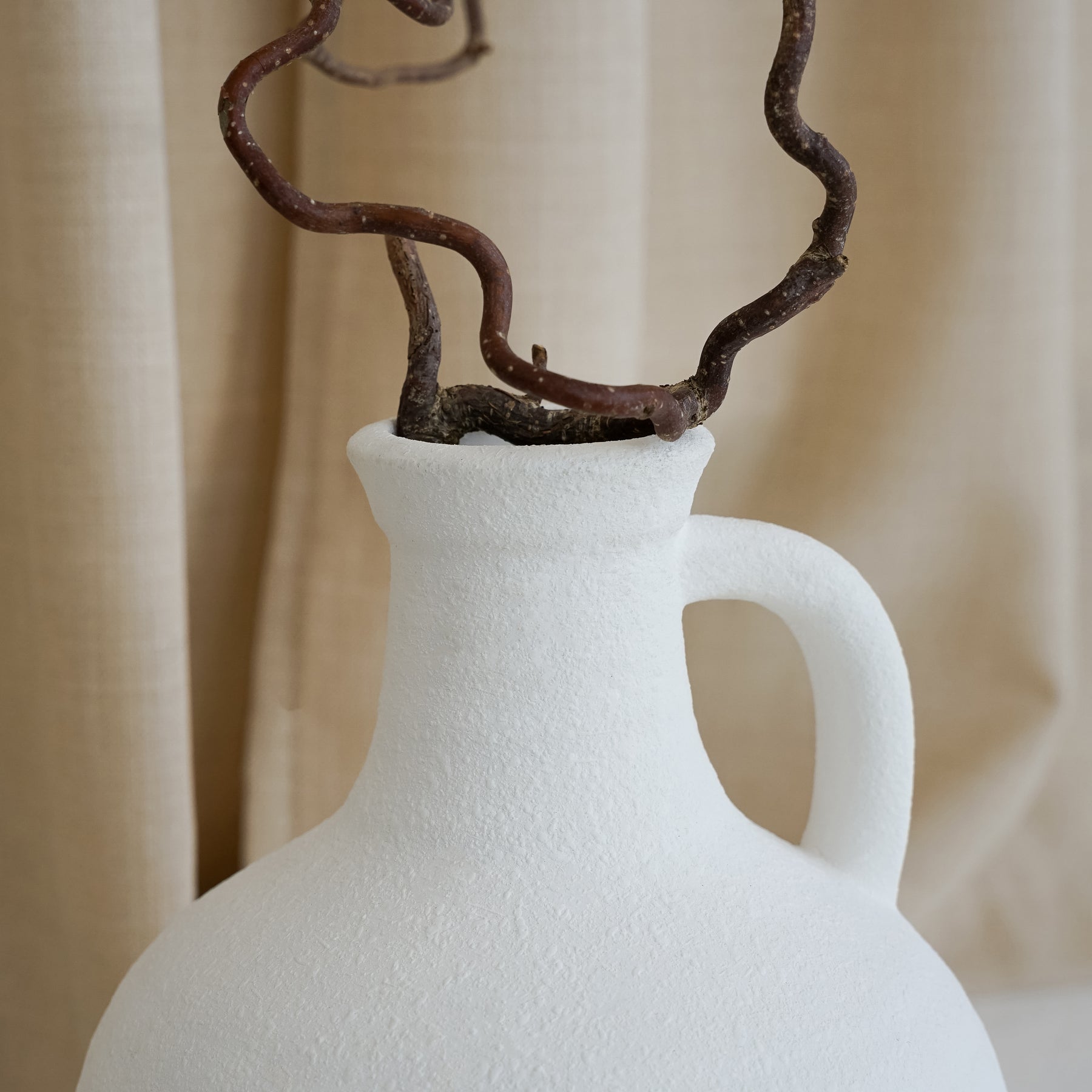 White Textured Ceramic Small Vase rim