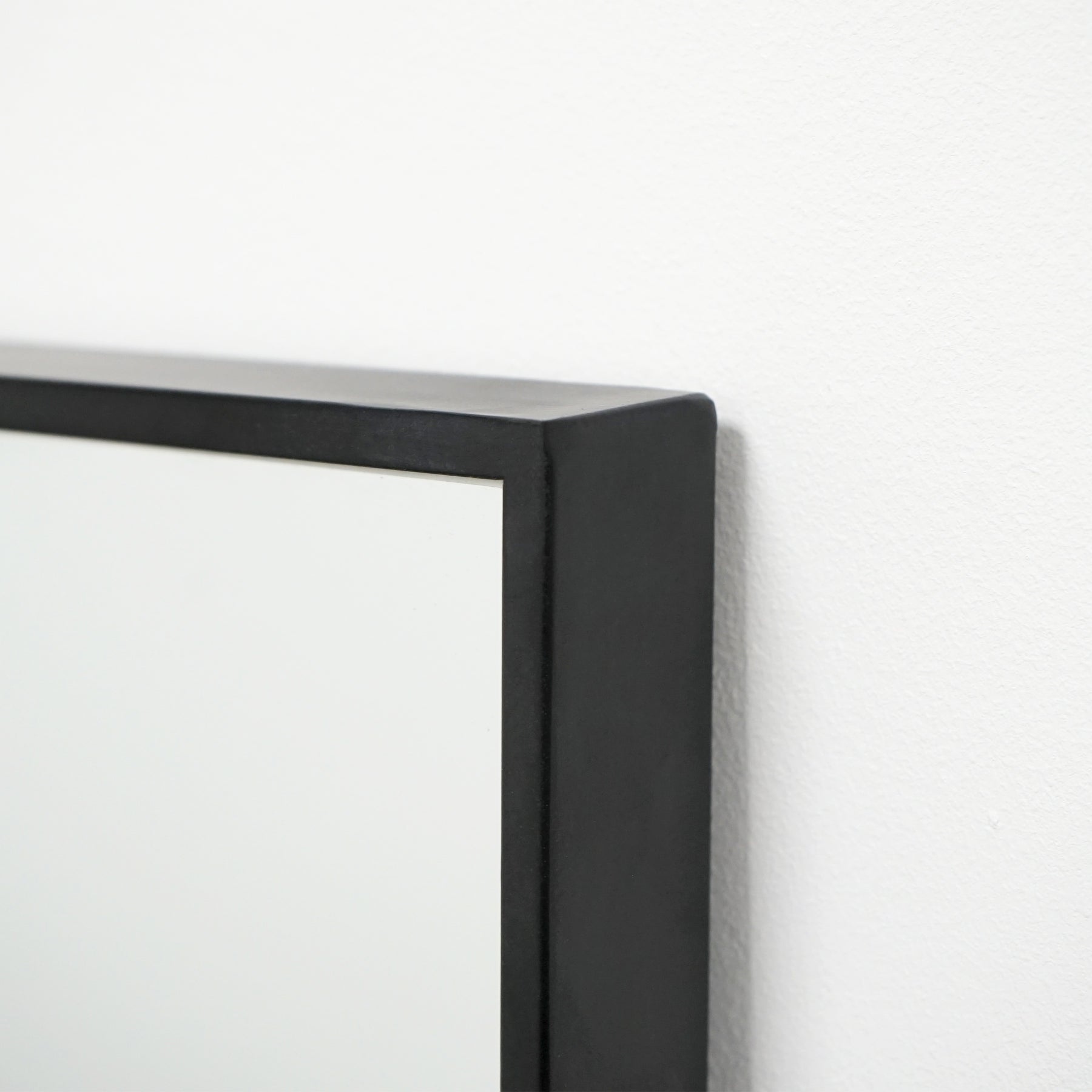 Detail shot of Full Length Black Extra Large Metal Mirror corner