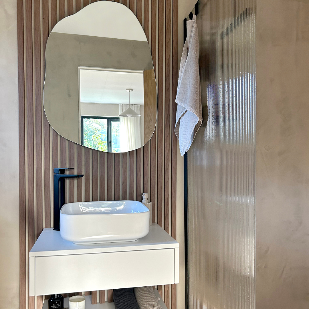 Elevate Your Bathroom: The Latest Trends in Luxury Mirrors