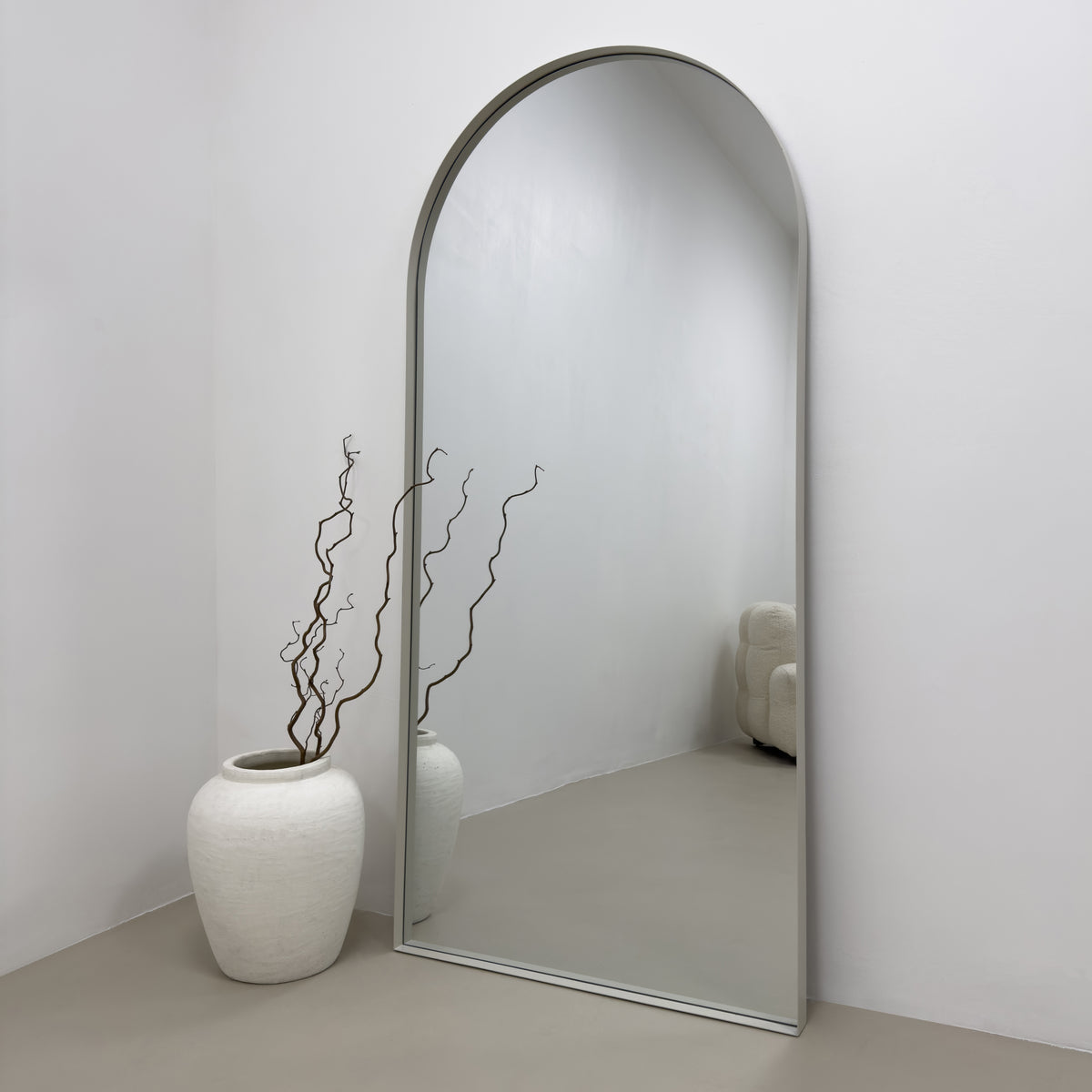 Arcus - Grand miroir long en métal noir arqué 170 cm x 80 cm