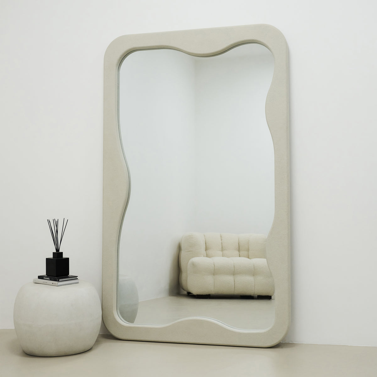 Elara - Miroir long en béton irrégulier 180cm x 110cm