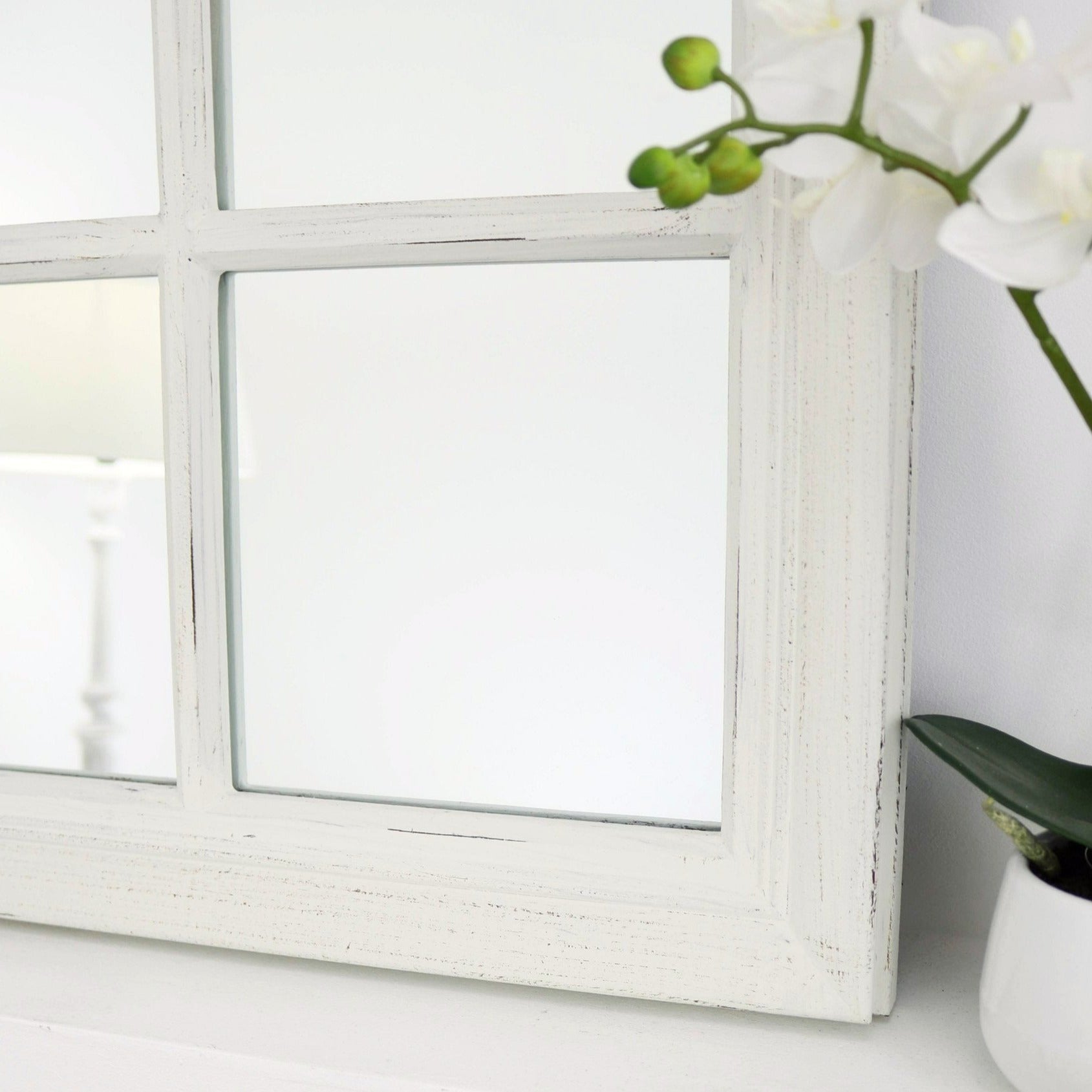 The classic detailing of this mirrors frame.
